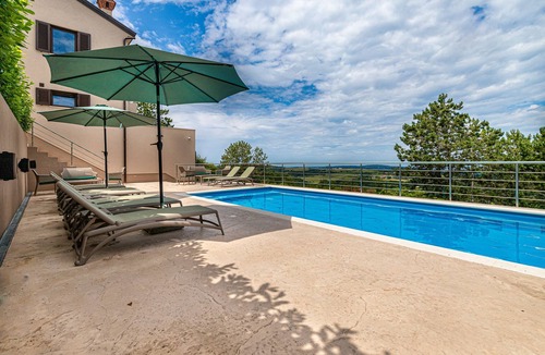 Gracisce Villa | Luxury Pool Villa Gradin, Gračišče, Slovenia