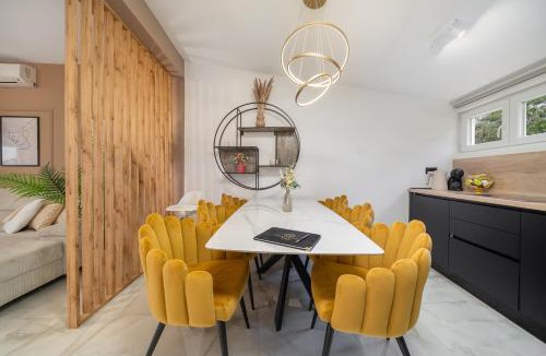 Vrpolje Apartment | Luxury Residence Nea With Jacuzzi and Sea View