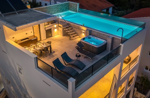 Stanici Villa | Luxury Rooftop Villa