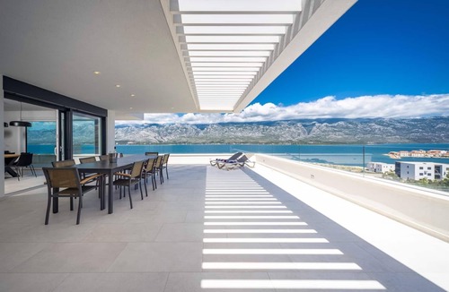 Vinjerac Villa | Luxury Sea star Villa heated pool 48 m2, family, quiet area, Paklenica National Park, Zrmanja rafting, bbq
