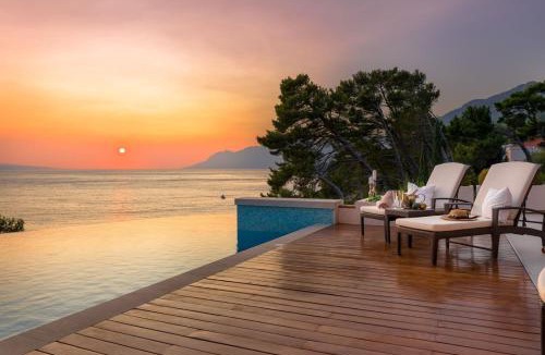 Brela Villa | Luxury seafront villa Brela Pride with heated pool