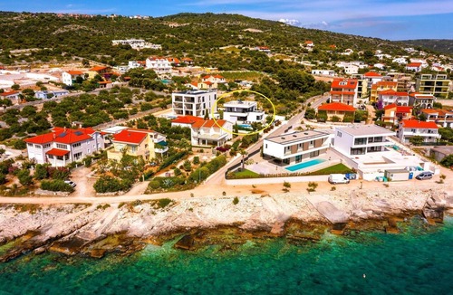 Sevid Villa | Luxury seafront Villa Dolce Vita, with private pool and parking