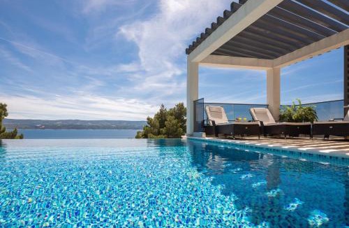 Stanici Villa | Luxury Seafront Villa with Heated Pool, Jacuzzi, Sea View, 150 m from Beach