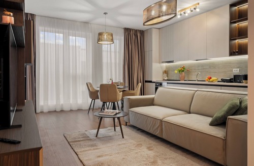 Pipera Apartment | Luxury Stay in North Bucharest | Parking & Netflix