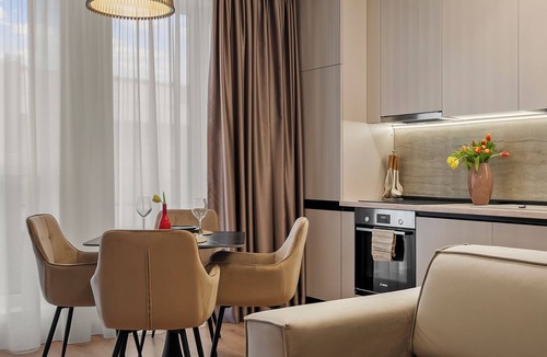 Pipera Apartment | Luxury Stay in North Bucharest | Parking & Netflix