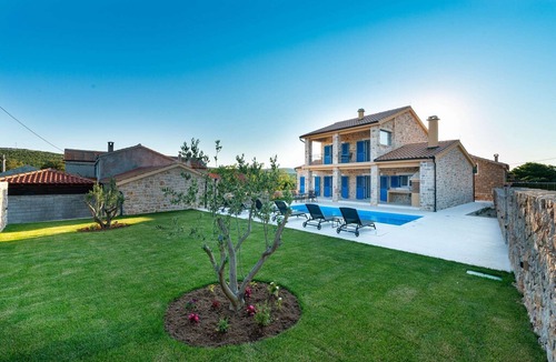 Vinjerac Villa | Luxury Stone Villa BANOVI in Vinjerac