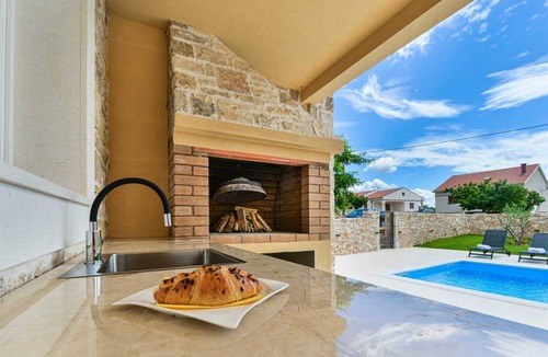 Vinjerac Villa | Luxury Stone Villa BANOVI
