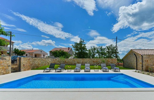 Vinjerac Villa | Luxury Stone Villa BANOVI