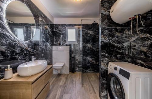 Turanj Apartment | Luxury Stunning view Apartment Josipa