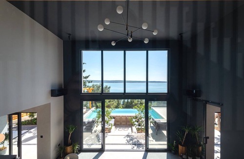 Starigrad Villa | Luxury Villa Black Velvet with Pool
