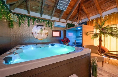 Gornji Kneginec Apartment | Luxury Villa Apartment - Private Jacuzzi & Sauna