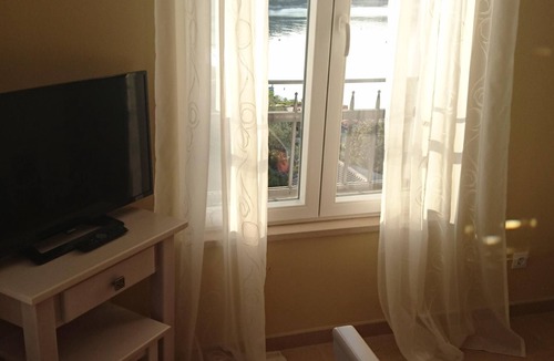 Sevid Villa | Luxury villa by the sea, private pool, airport 30 min.12 pers. Sea view, garden