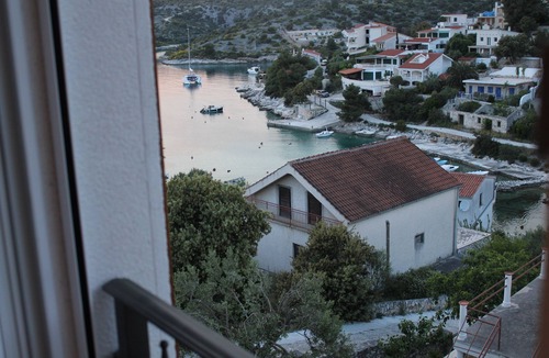 Sevid Villa | Luxury villa by the sea, private pool, airport 30 min.12 pers. Sea view, garden