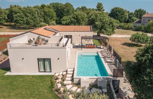 Tar Villa | Luxury Villa Casa Maria with pool and whirpool in Tar, Istria