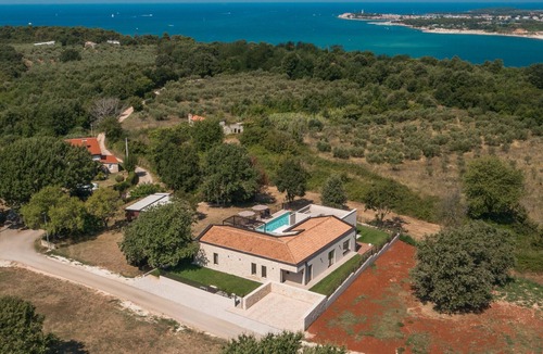 Tar Villa | Luxury Villa Casa Maria with pool and whirpool in Tar, Istria