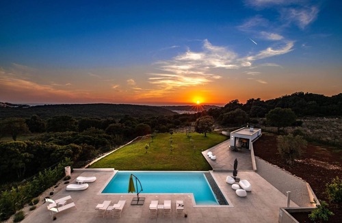 Vintijan Villa | Luxury Villa Deluxe Pula with Heated Pool