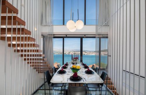 Okrug Gornji Villa | Luxury Villa Glass with Pool