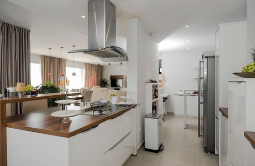 Stanici Villa | Luxury Villa Happiness Omis with Pool, Gym & Sauna