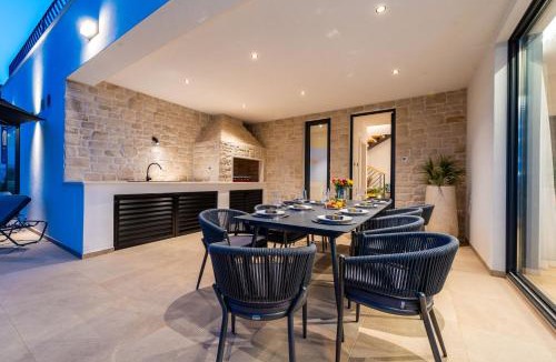 Vodice Villa | Luxury Villa Kaia -Heated pool, Sea View, Jacuzzi, Gym and Sauna