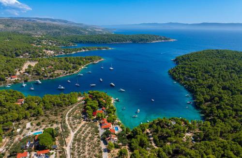 Cove Osibova (Milna) Villa | Luxury Villa Kate - in Lucice Bay with turquoise sea, Amazing Seaviews, and Heated Pool