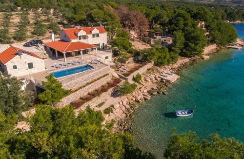 Cove Osibova (Milna) Villa | Luxury Villa Kate - in Lucice Bay with turquoise sea, Amazing Seaviews, and Heated Pool