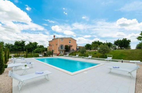 Suhovare Villa | Luxury Villa Maria with large pool