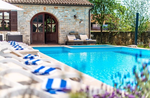 Gradisce Villa | Luxury Villa Murva with Game Room, BBQ, Private Pool, Beautiful Garden and Sauna, Jacuzzi