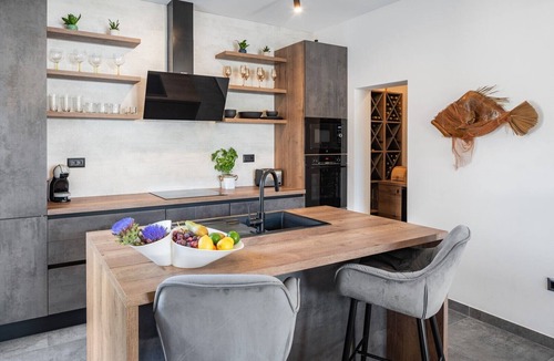 Podstrana Villa | Luxury Villa Praska with 3 en-suite bedrooms, Finnish Sauna, private pool