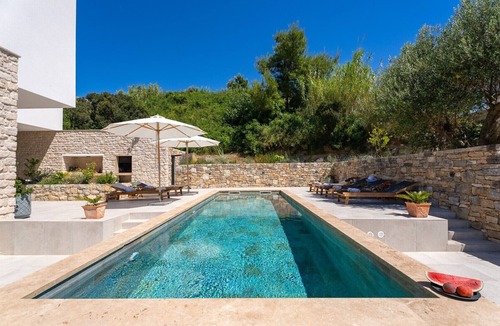 Podstrana Villa | Luxury Villa Praska with 3 en-suite bedrooms, Finnish Sauna, private pool