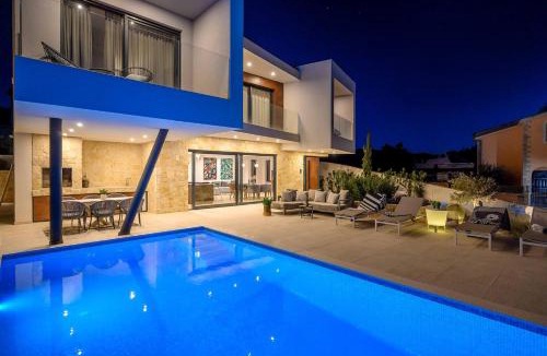 Razanj Villa | Luxury Villa Seven Seas with infinity heated pool by the sea in Ražanj