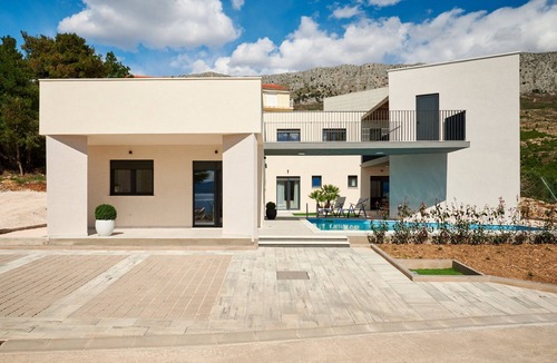 Dugi Rat Villa | Luxury Villa Tango with Pool