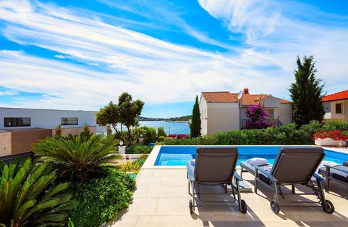 Sevid Villa | Luxury Villa Tempera with Pool