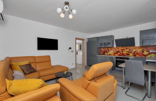 Lovrec House | Luxury villa with a swimming pool Studenci, Zagora (K-18483)
