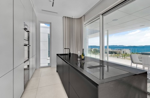 Ugljan Villa | Luxury villa with pool at seaside resort