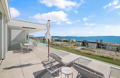 Ugljan Villa | Luxury villa with pool at seaside resort