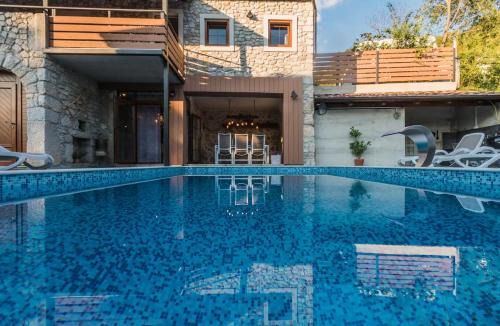 Tribalj Villa | Luxury villa with pool, large garden in the countryside - by TRAVELER tourist agency Krk- ID 2204