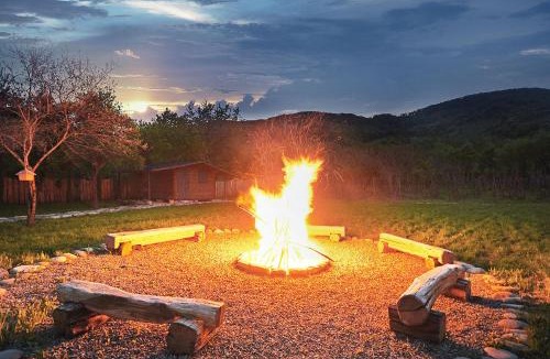 Tirgu Ocna Cabin | MAGNETIC HOUSE