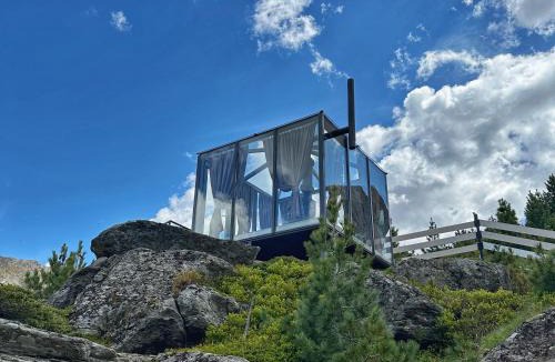 Strellc i Epërm House | Mariash Woodhouse I Sauna I Stargazing Glasshouse