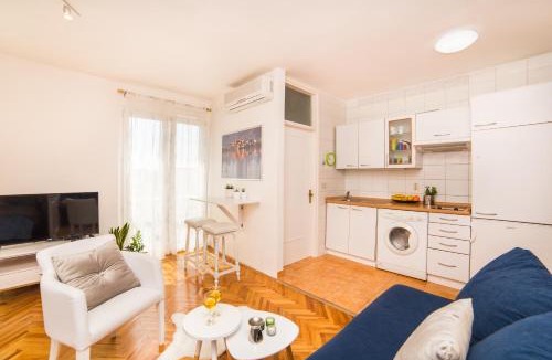 Bili brig Apartment | MarIvan Centar&Beach