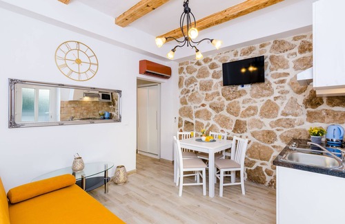 Molunat Apartment | Mata Family Apartments - One Bedroom Apartment with Terrace and Sea View