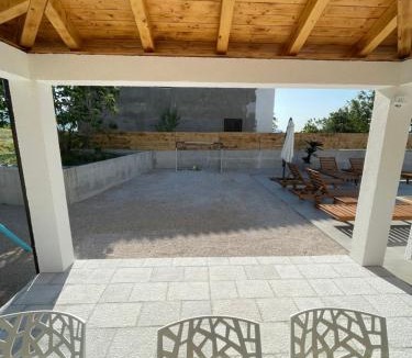 Muc Villa | Mediterranean 5 rooms house with pool