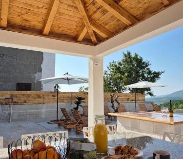 Muc Villa | Mediterranean 5 rooms house with pool