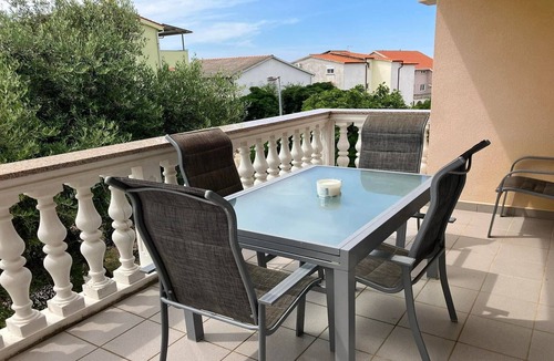 Povljana House | Mediterranean spot by the gardens