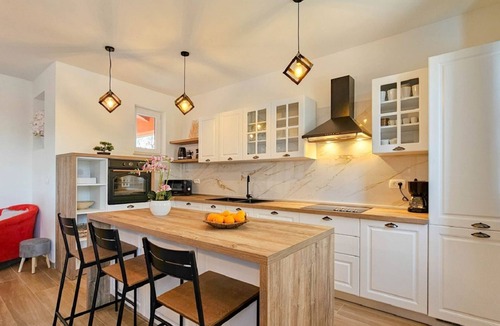 Karigador House | Mediterranean vacation home just 800 meters to the beach with private pool and dog-friendly
