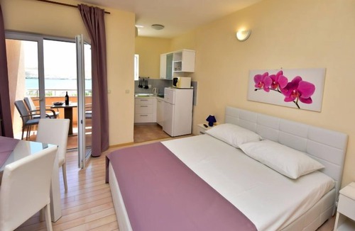 Dinjiska Apartment | Melandura by Interhome