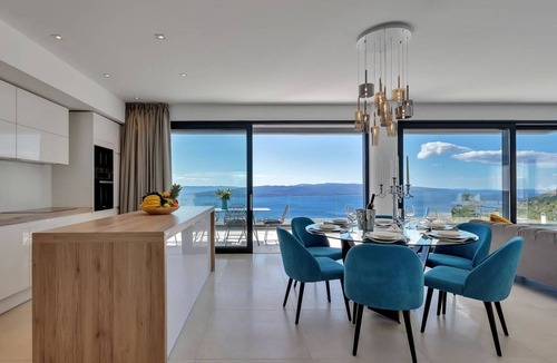 Bast Apartment | Melody Bast in Bast with 3 bedrooms and 4.5 bathrooms