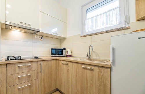 Jurandvor Apartment | Meri A4 - Charming 2-Bedroom Apartment for 4 with pool