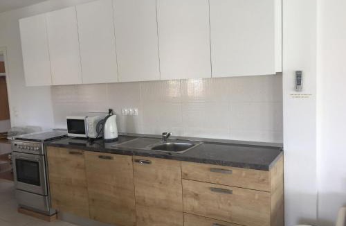 Betina Apartment | Miri&Gary's