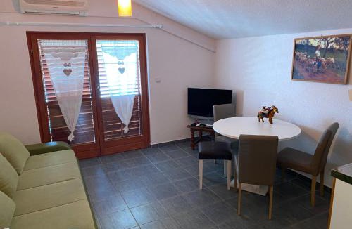 Obrovac Apartment | Misho Apartments