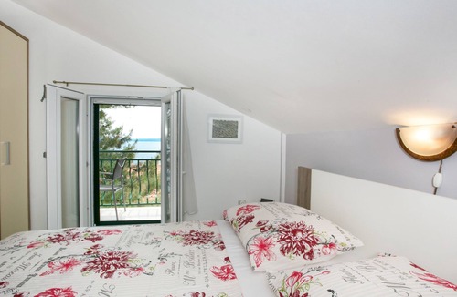 Businci Apartment | mit Balkon und herrlichem Meerblick by Interhome